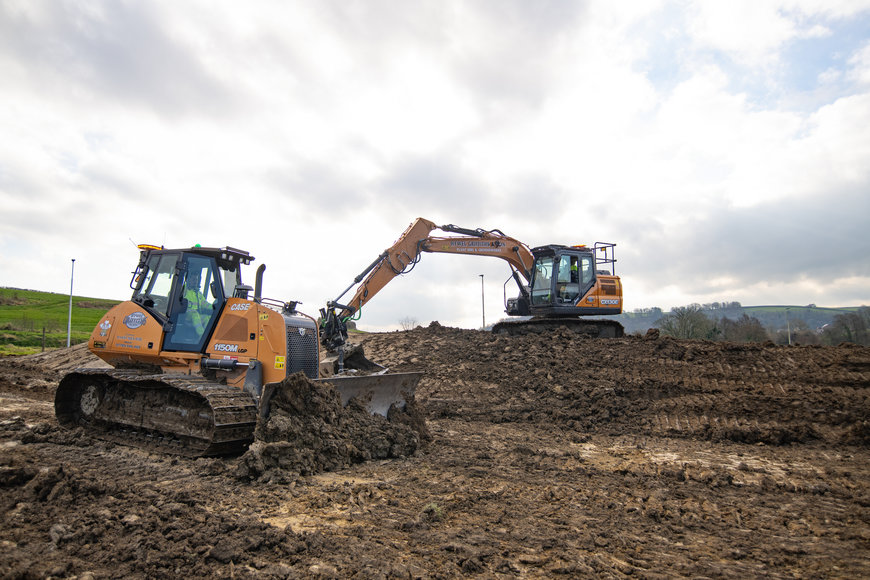 GROWING CASE FLEET DELIVERS FOR HYWEL GRIFFITHS ON SITE AND ON THE ROAD